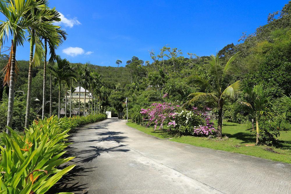 Naka Resort Kamala Beach Exterior photo