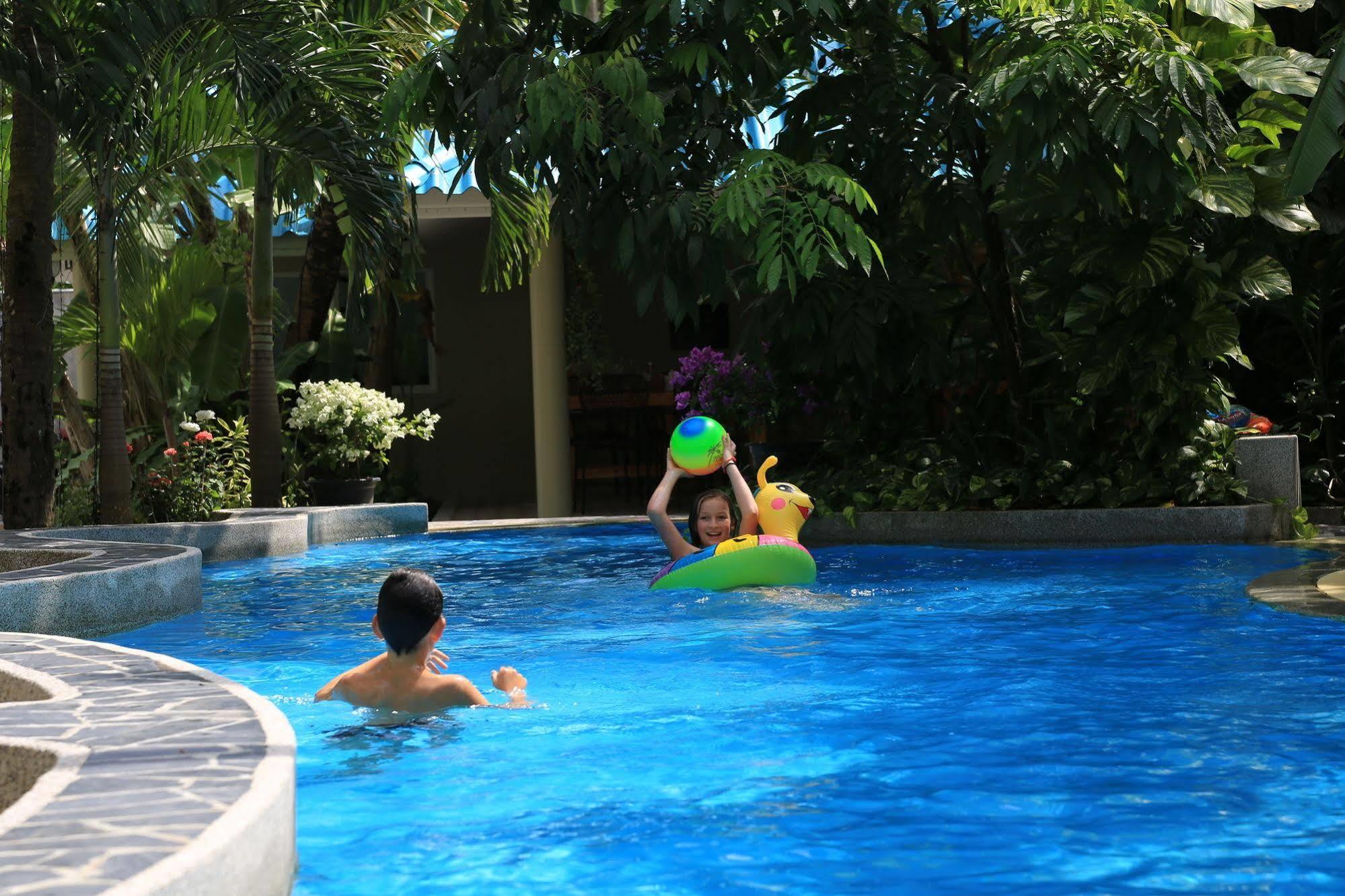 Naka Resort Kamala Beach Exterior photo